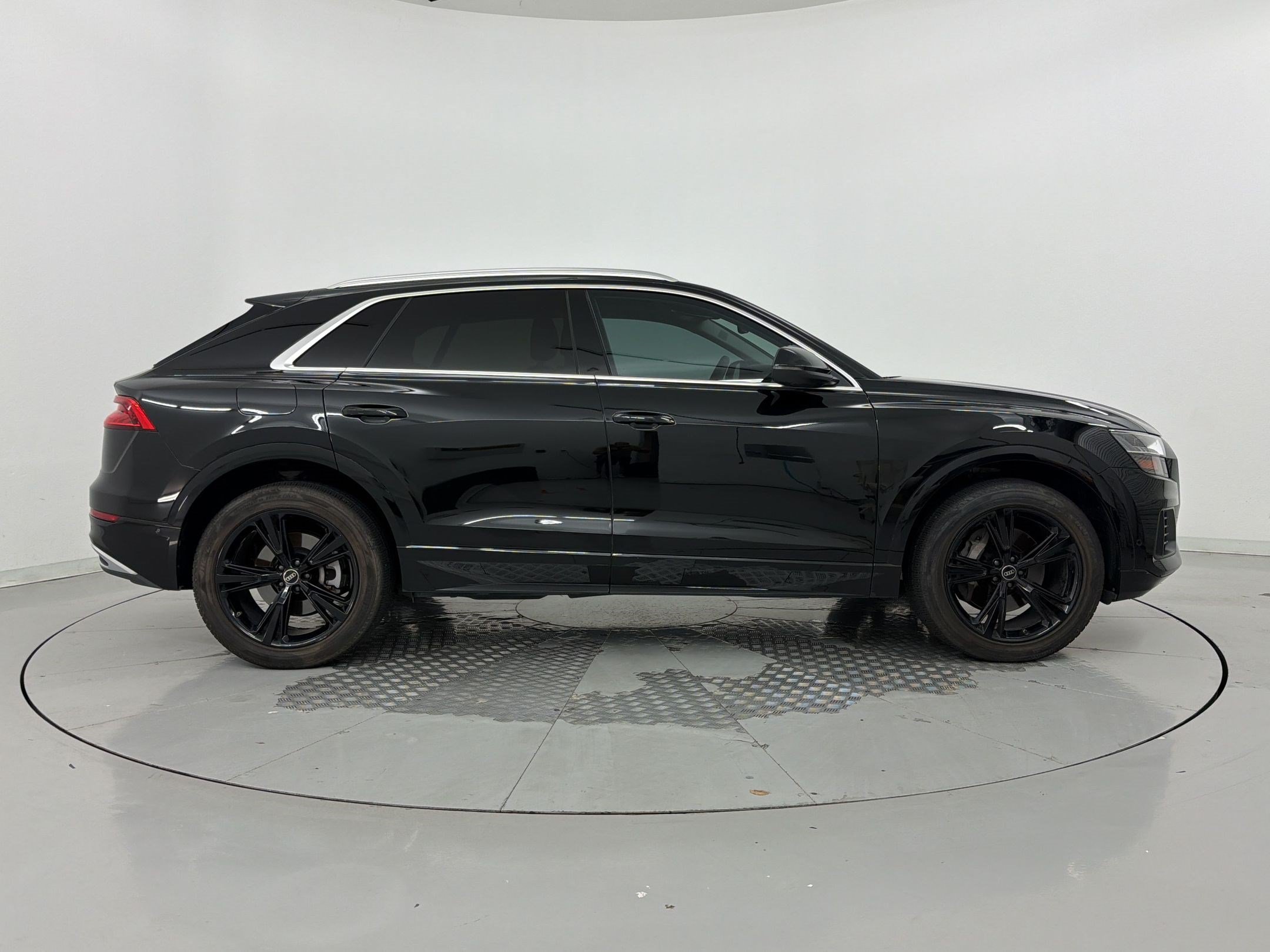Used 2023 Audi Q8 Premium Plus w/ Premium Plus Package AWD/4WD image 8