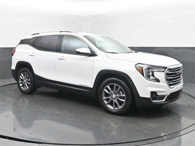 Used 2023 GMC Terrain SLT w/ LPO, Floor Liner Package image 7