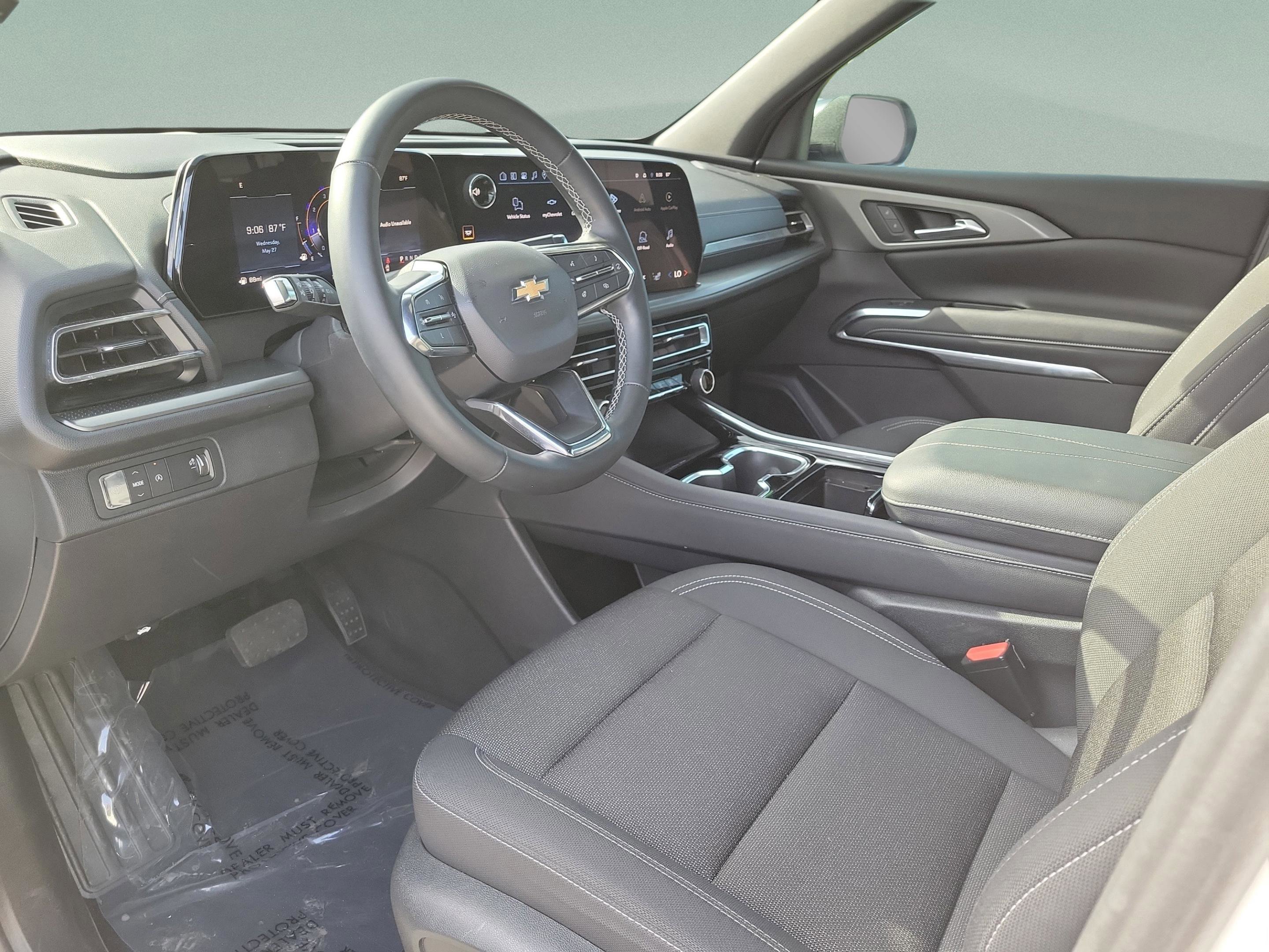 Used 2024 Chevrolet Traverse LT FWD image 18