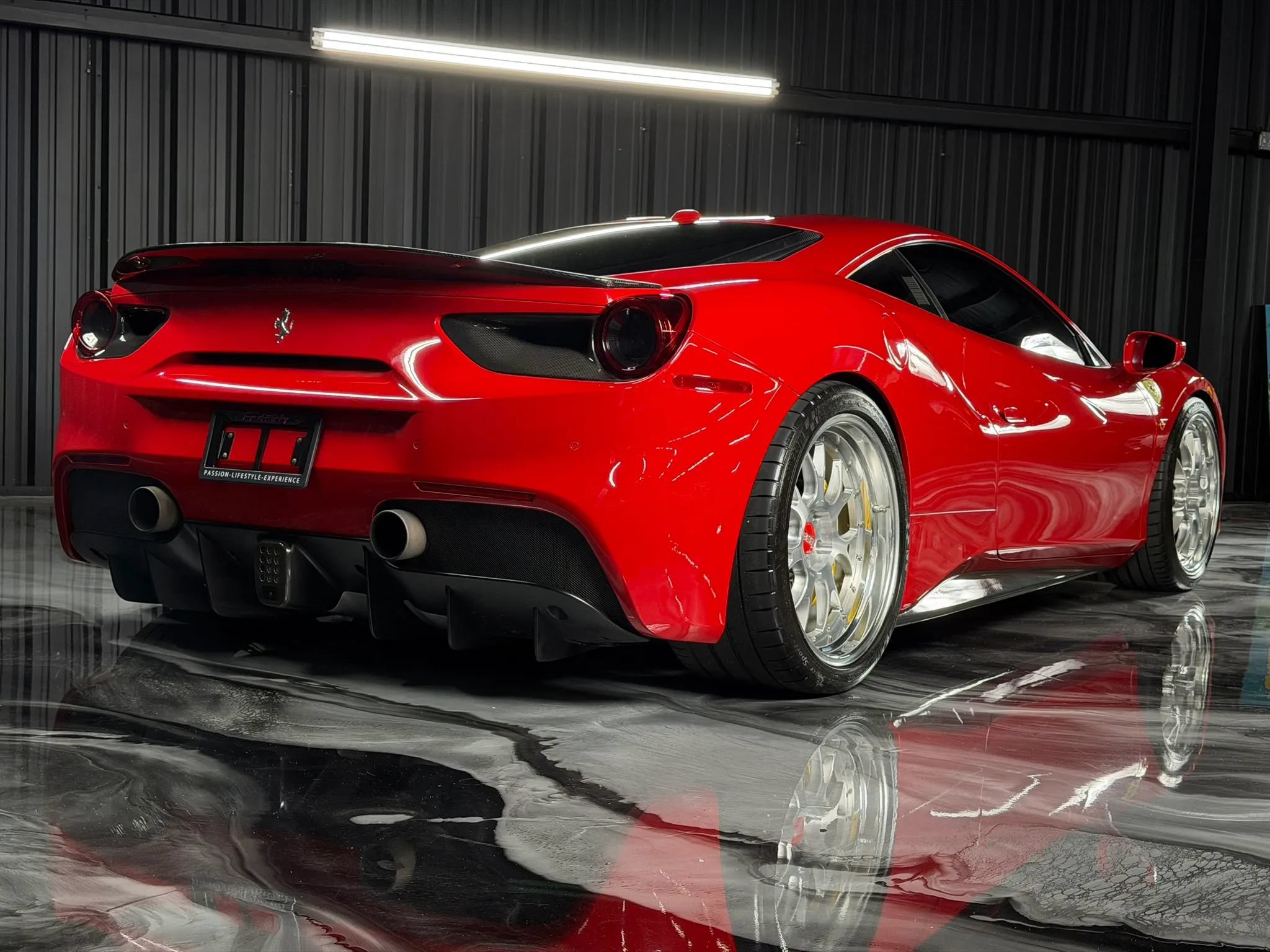 Used 2016 Ferrari 488 GTB RWD image 15