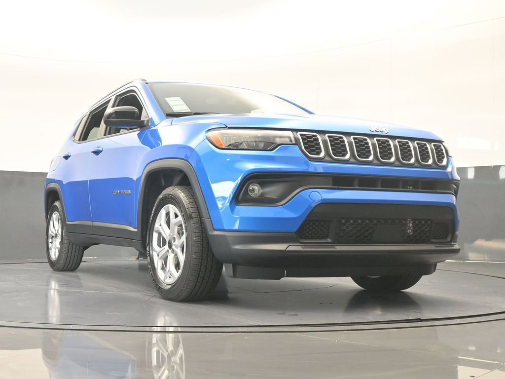 Used 2025 Jeep Compass Latitude AWD/4WD image 64