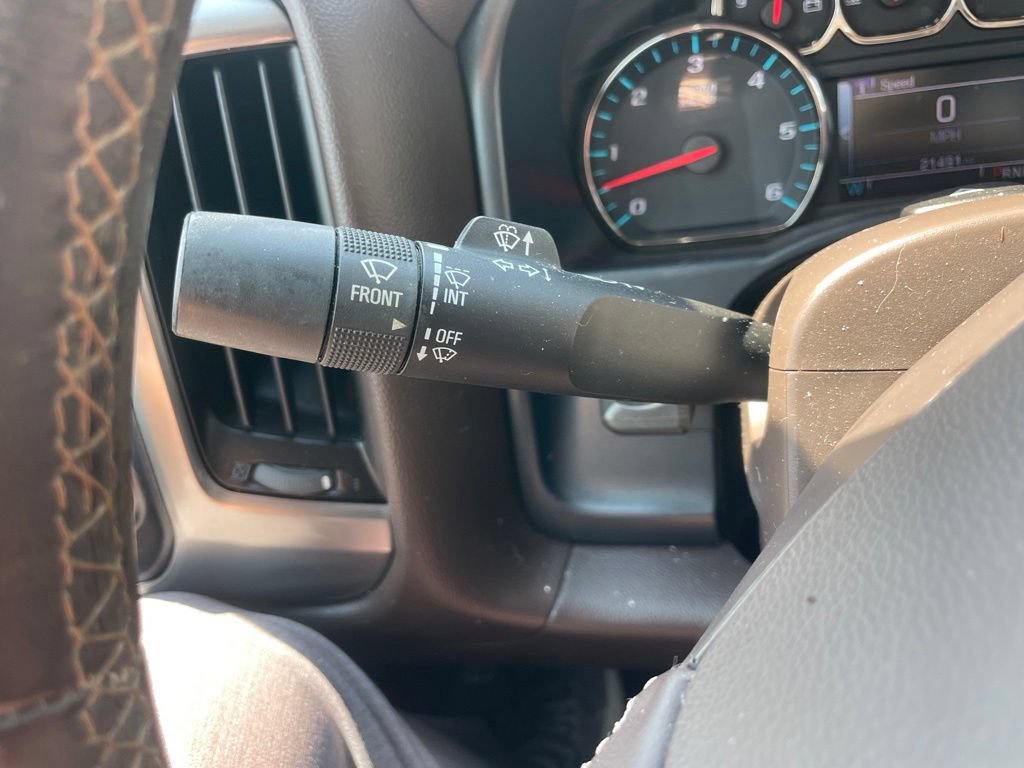 Used 2018 Chevrolet Silverado 1500 LT w/ Texas Edition AWD/4WD image 17