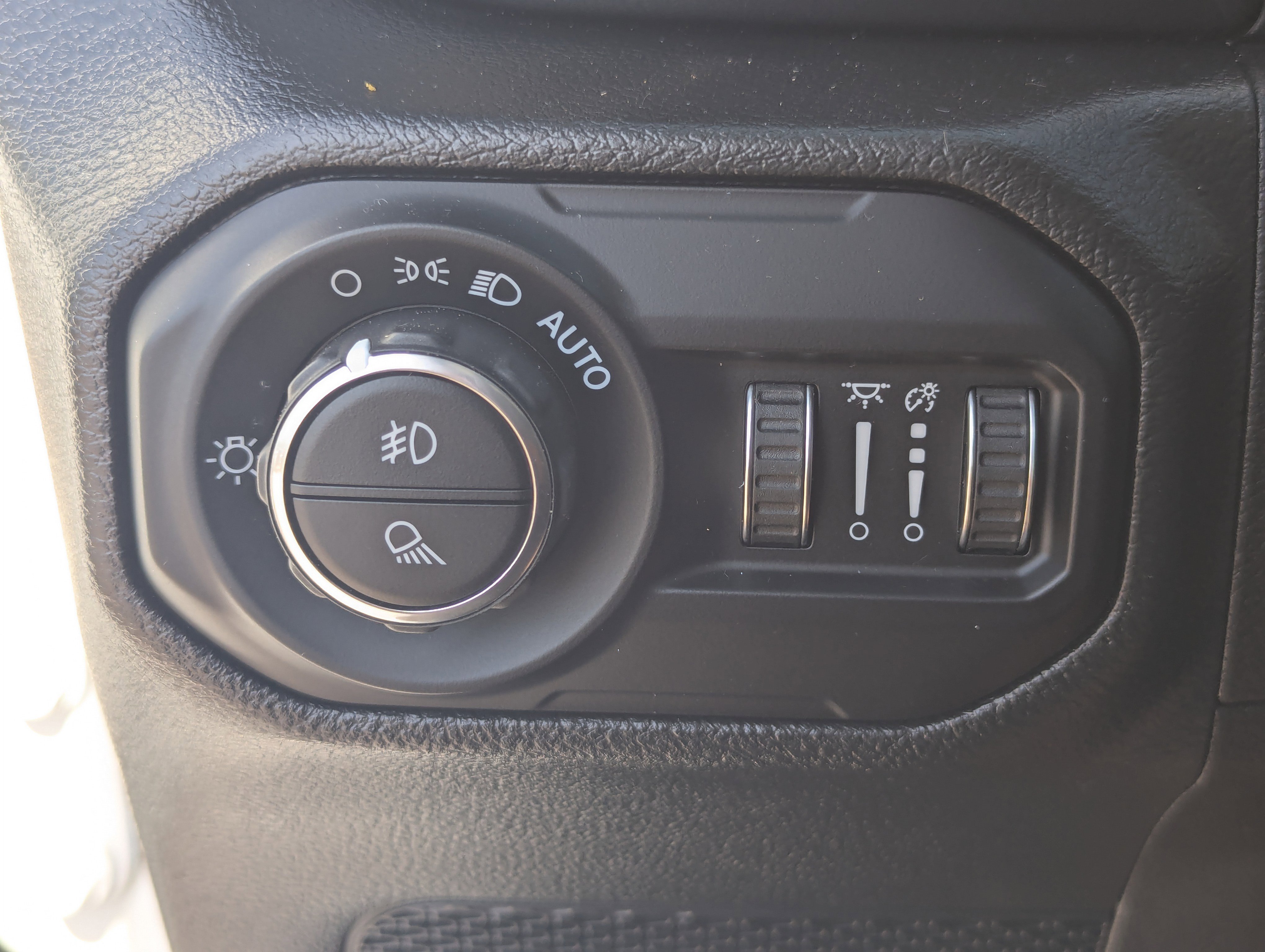 Used 2022 Jeep Gladiator Sport image 30