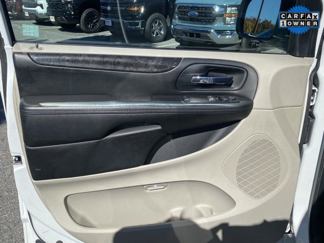 Used 2015 Dodge Grand Caravan SE w/ Quick Order Package 29E SE image 12