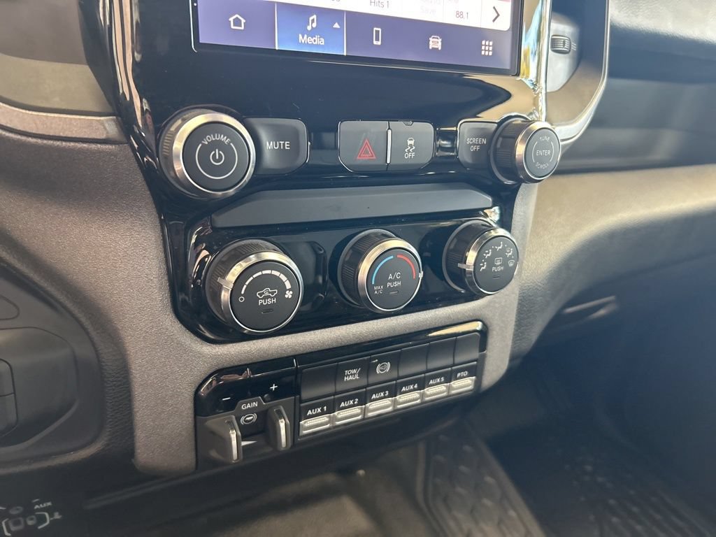 Used 2025 RAM 5500 Tradesman AWD/4WD image 41