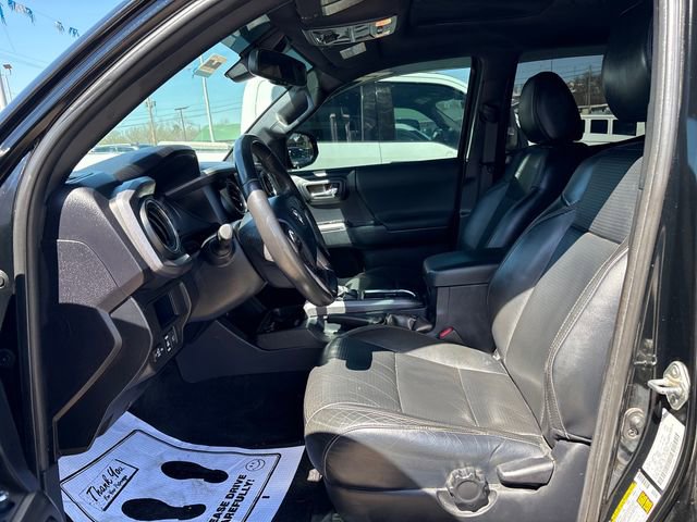 Used 2018 Toyota Tacoma TRD Off-Road w/ TRD Premium Off Road Package image 8