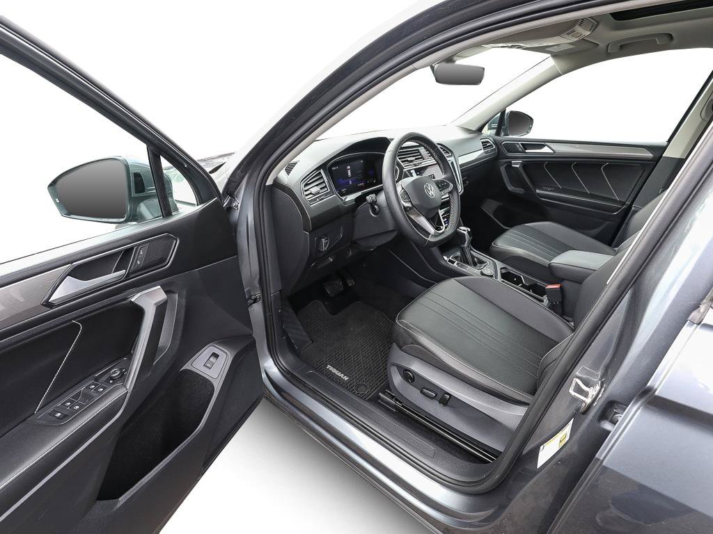 Used 2022 Volkswagen Tiguan SE AWD/4WD image 12
