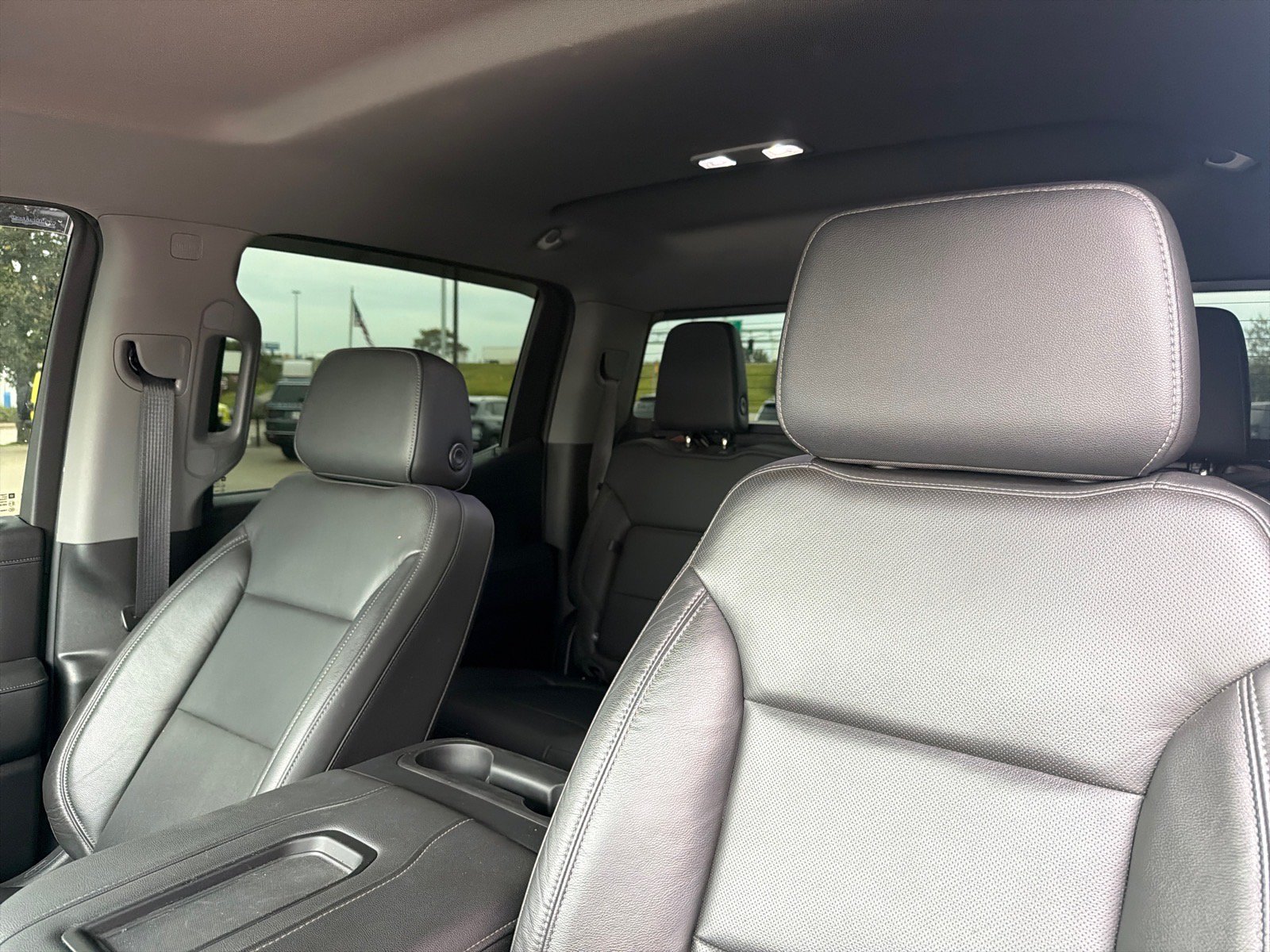 Used 2020 GMC Sierra 1500 SLT w/ SLT Premium Package AWD/4WD image 18