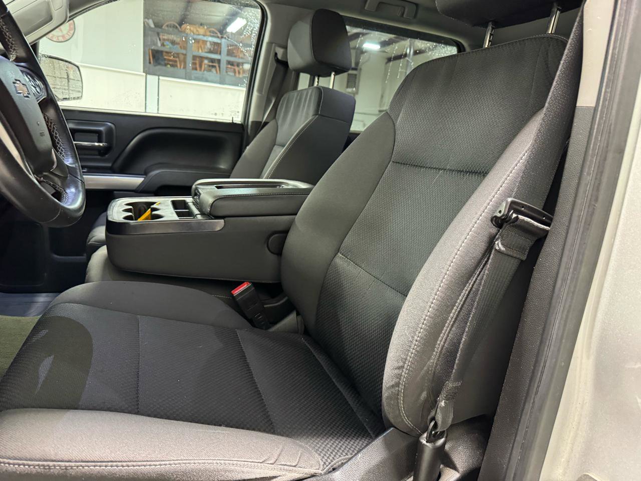 Used 2018 Chevrolet Silverado 1500 LT w/ All Star Edition AWD/4WD image 16