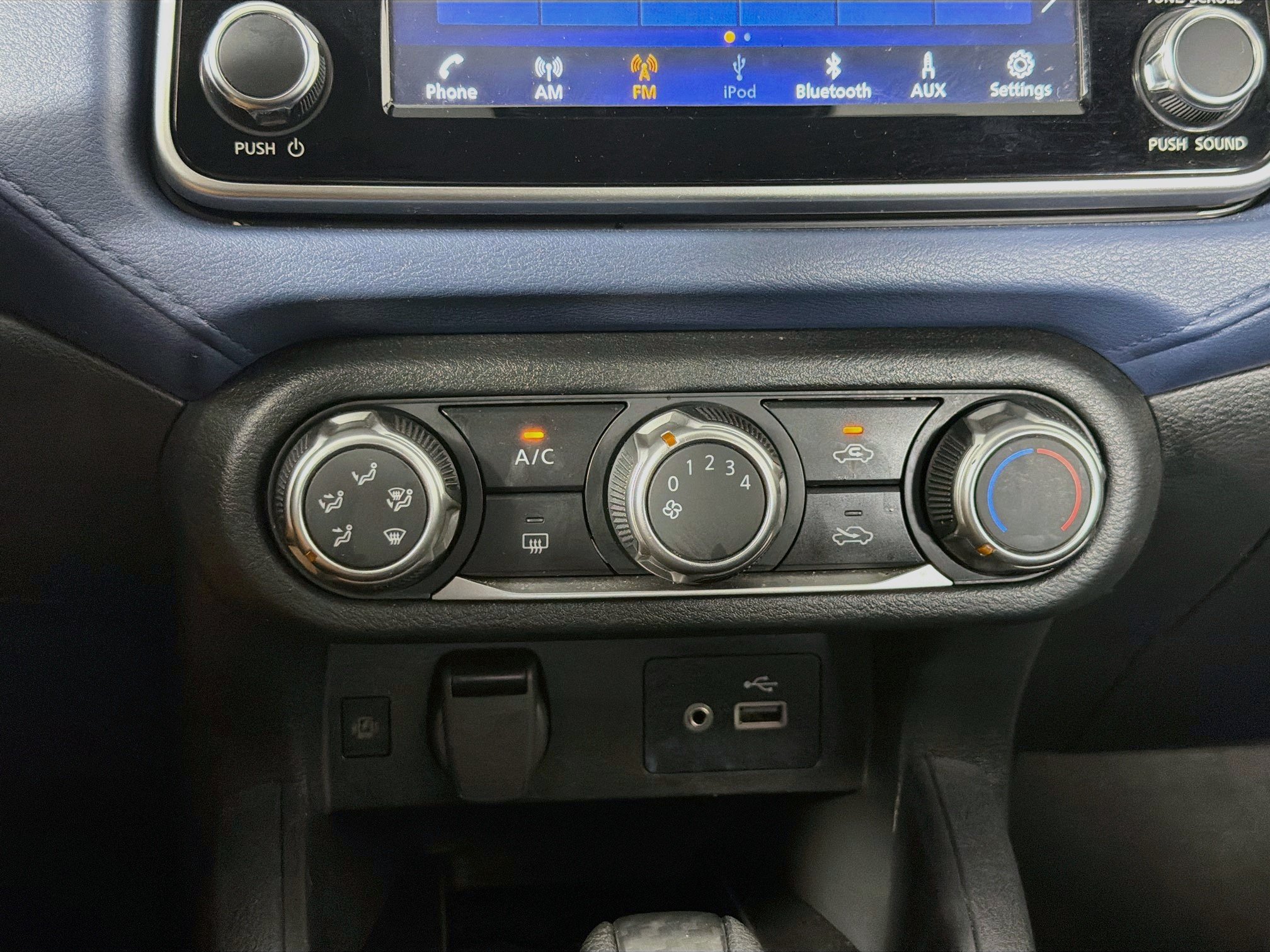 Used 2025 Nissan Versa SV FWD image 23