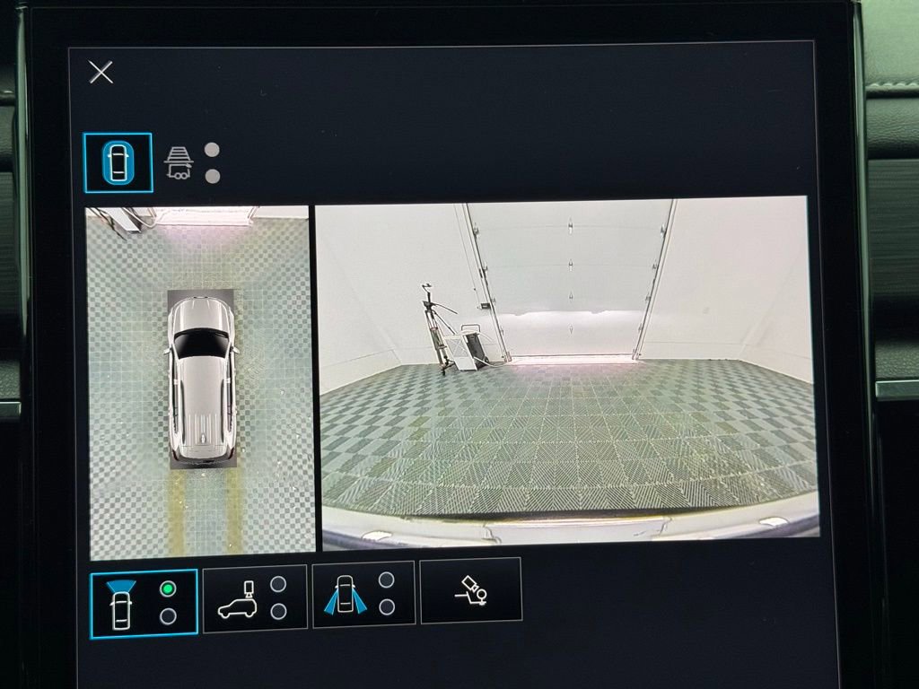 Used 2025 GMC Acadia Elevation image 4