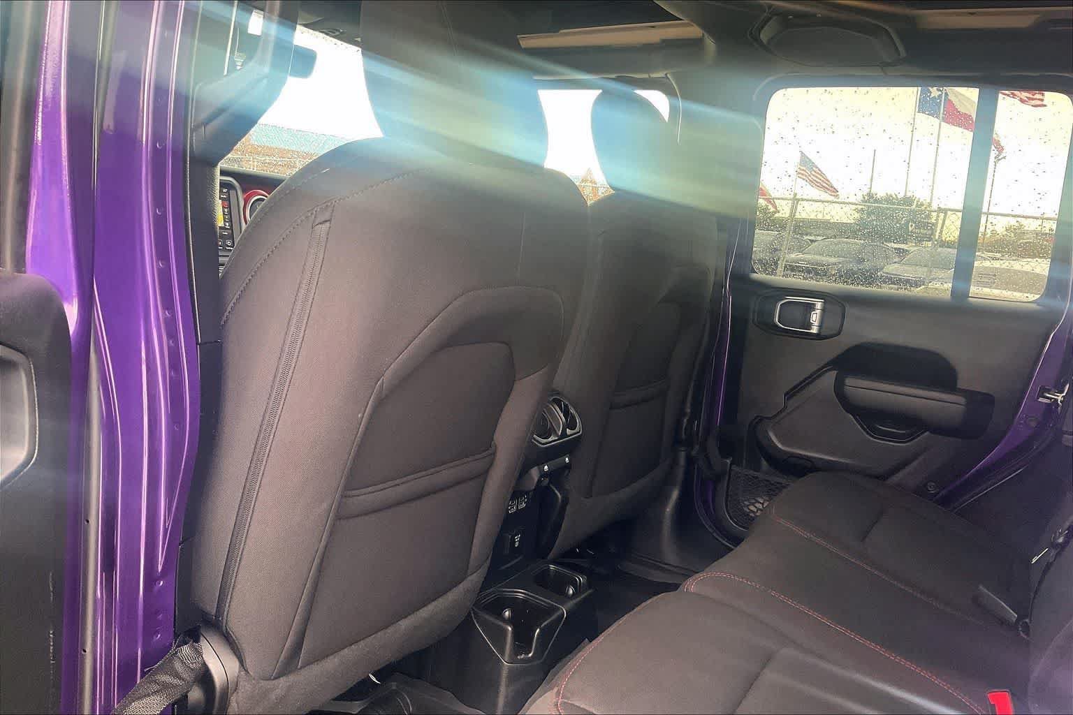 Used 2023 Jeep Wrangler Unlimited Rubicon w/ LED Lighting Group AWD/4WD image 10