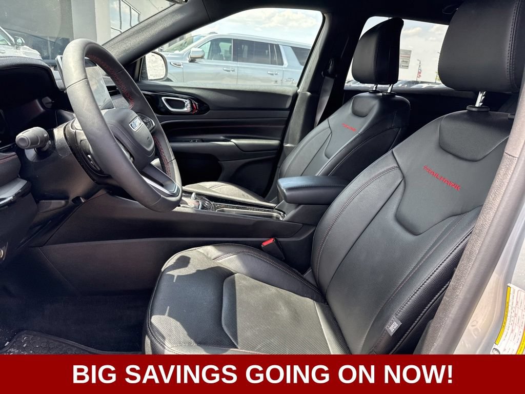 New 2025 Jeep Compass Trailhawk w/ Trailhawk Elite Group AWD/4WD image 13