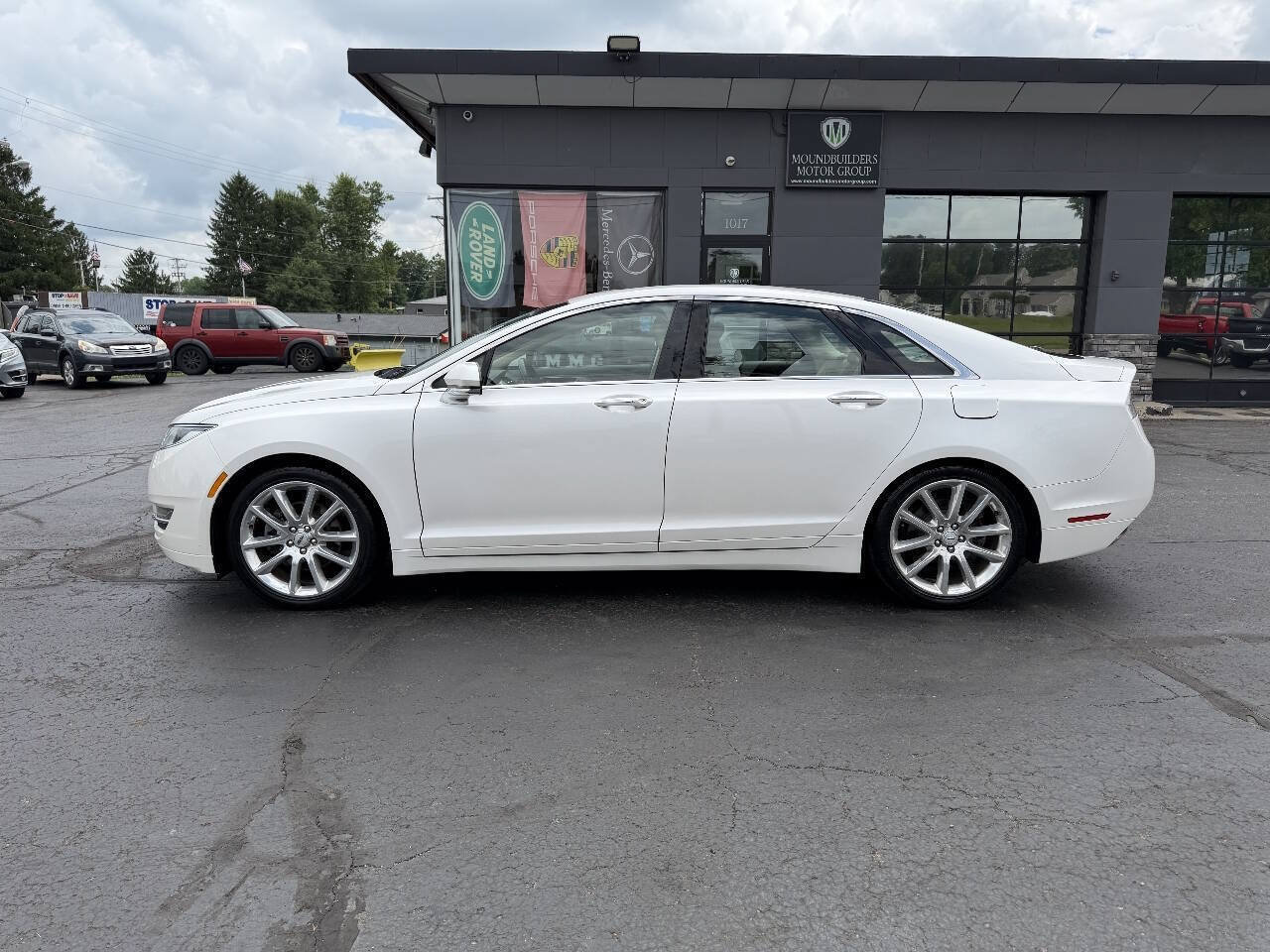 Used 2015 Lincoln MKZ w/ Equipment Group 102A Reserve FWD image 3