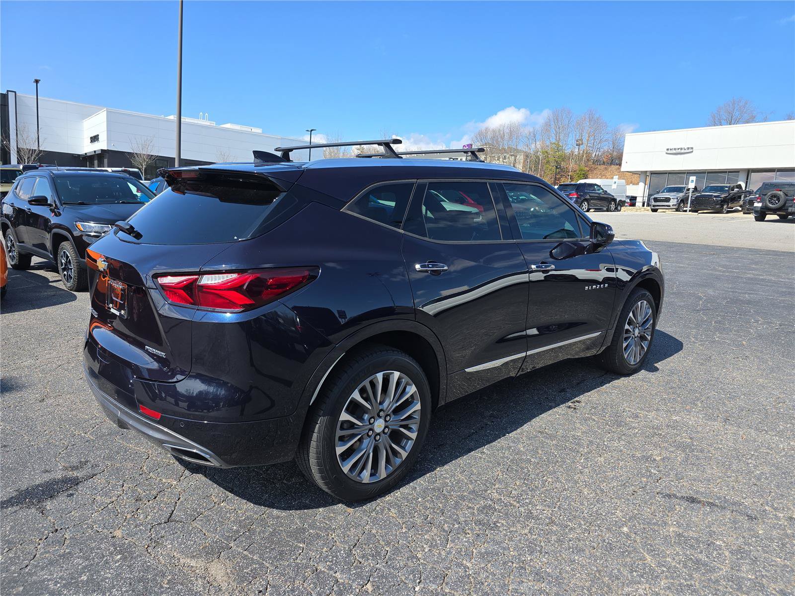 Used 2020 Chevrolet Blazer Premier w/ Driver Confidence II Package FWD image 3