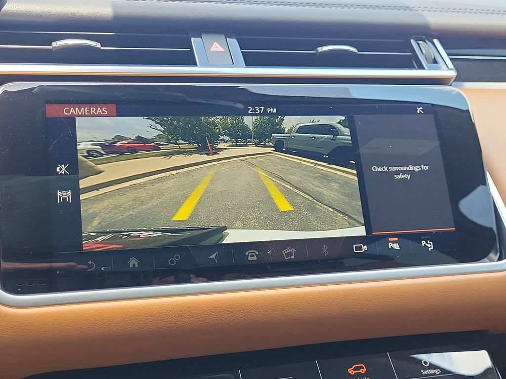 Used 2019 Land Rover Range Rover Velar R-Dynamic SE AWD/4WD image 30
