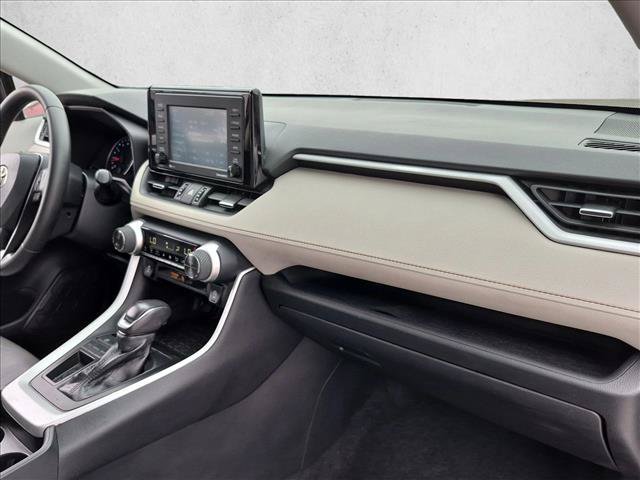Used 2020 Toyota RAV4 XLE Premium FWD image 20