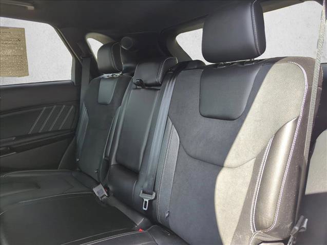 Certified 2022 Ford Edge ST image 19