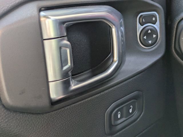 Used 2022 Jeep Gladiator Rubicon w/ Cold Weather Group image 27