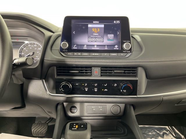 Used 2024 Nissan Rogue S image 25