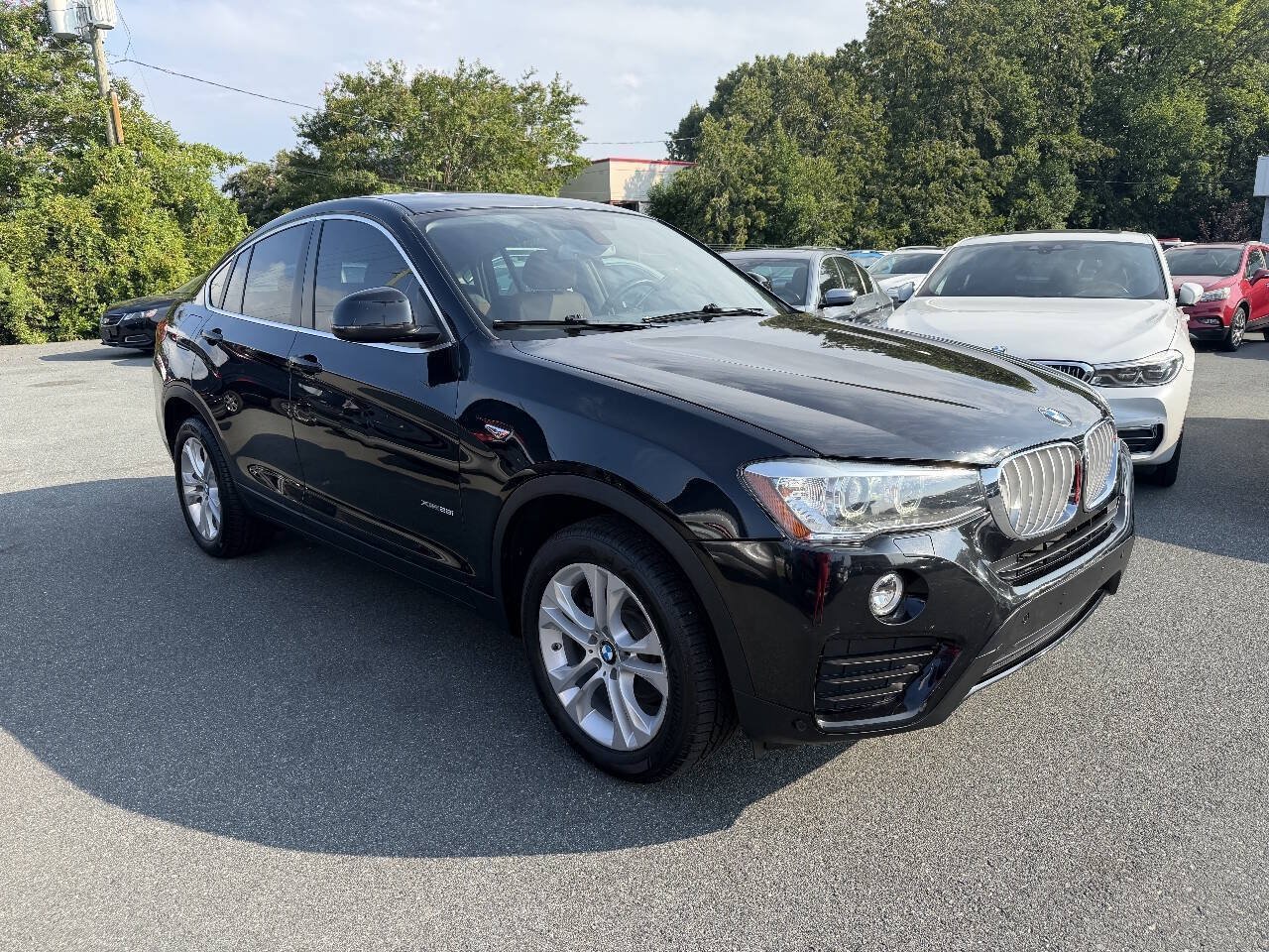 Used 2017 BMW X4 xDrive28i AWD/4WD image 3