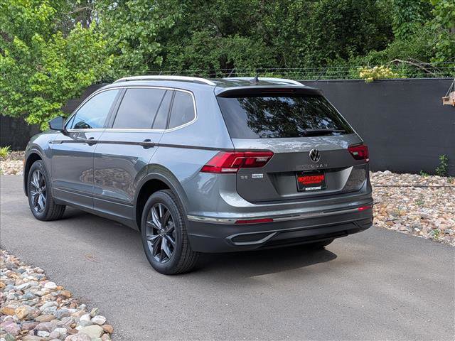 Used 2023 Volkswagen Tiguan SE w/ Panoramic Sunroof Package FWD image 3