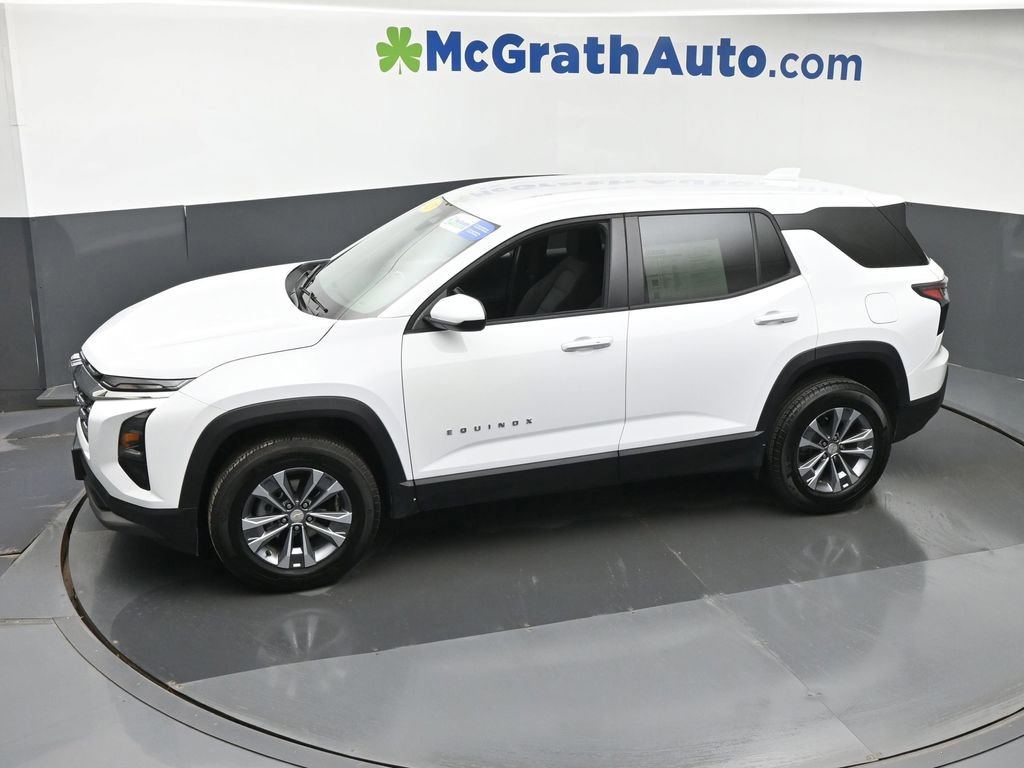 Used 2025 Chevrolet Equinox LT AWD/4WD image 17