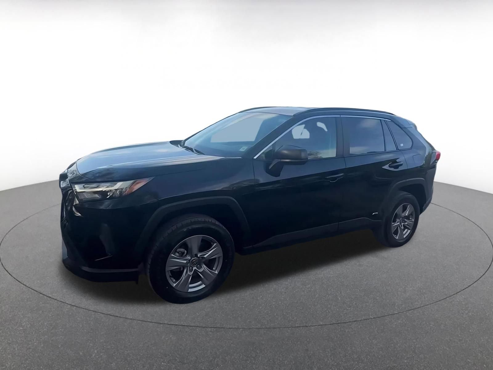 Used 2025 Toyota RAV4 LE AWD/4WD image 8