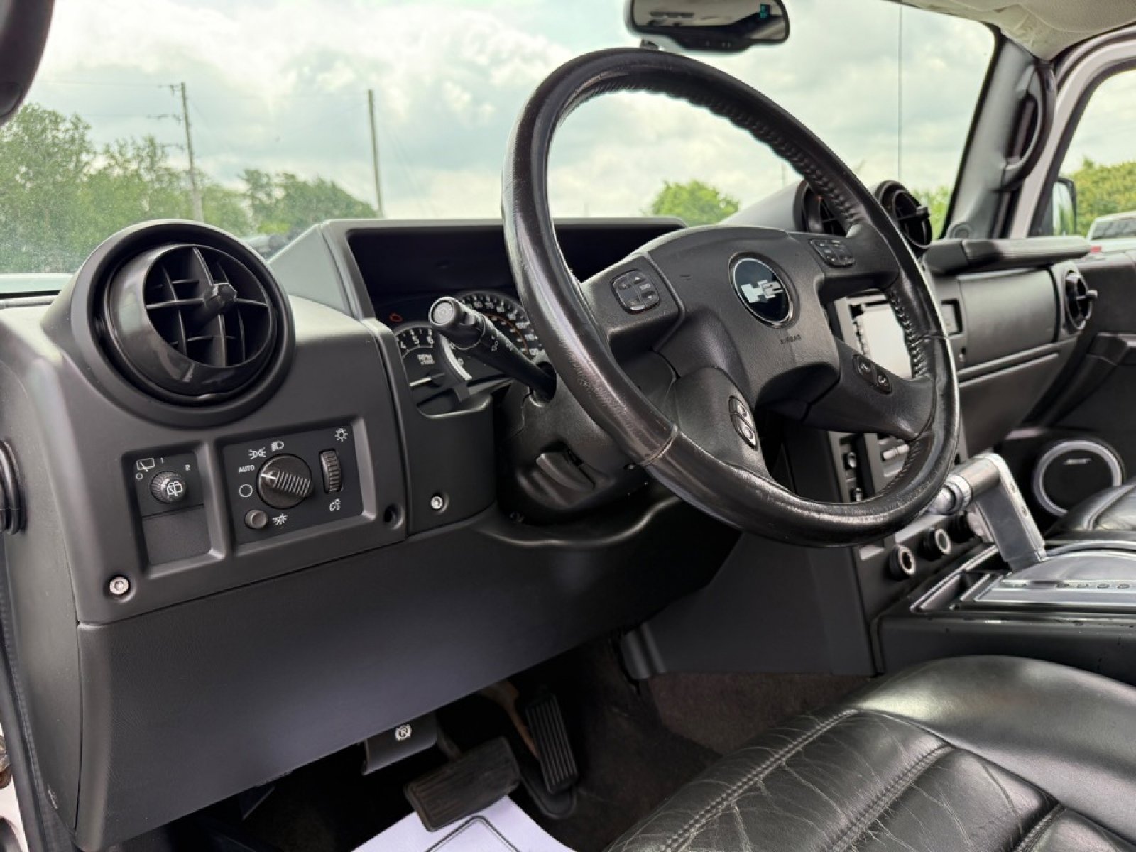 Used 2007 HUMMER H2 image 13