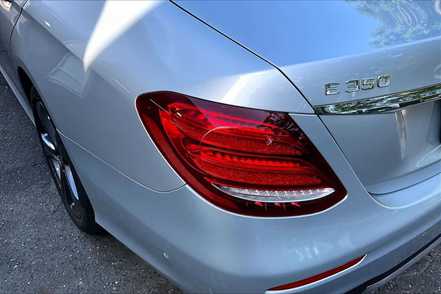 Used 2020 Mercedes-Benz E 350 4MATIC Sedan image 29