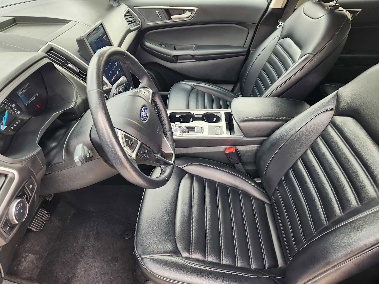 Used 2024 Ford Edge SEL image 13