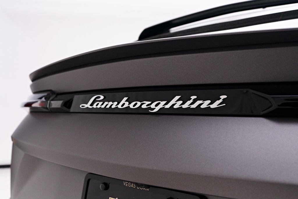 Used 2021 Lamborghini Urus image 22