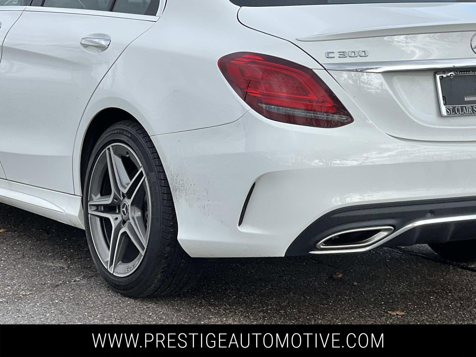 Used 2021 Mercedes-Benz C 300 4MATIC Sedan image 4