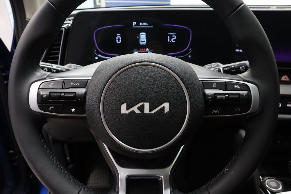 Used 2025 Kia Sportage EX w/ Premium Package image 32