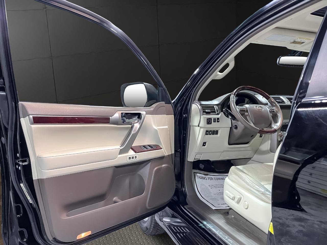 Used 2017 Lexus GX 460 Premium w/ Premium Package image 14