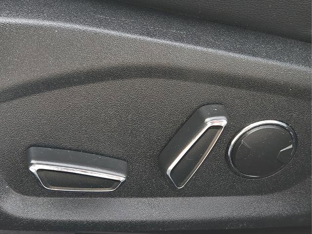 Used 2020 Ford Fusion Titanium image 20