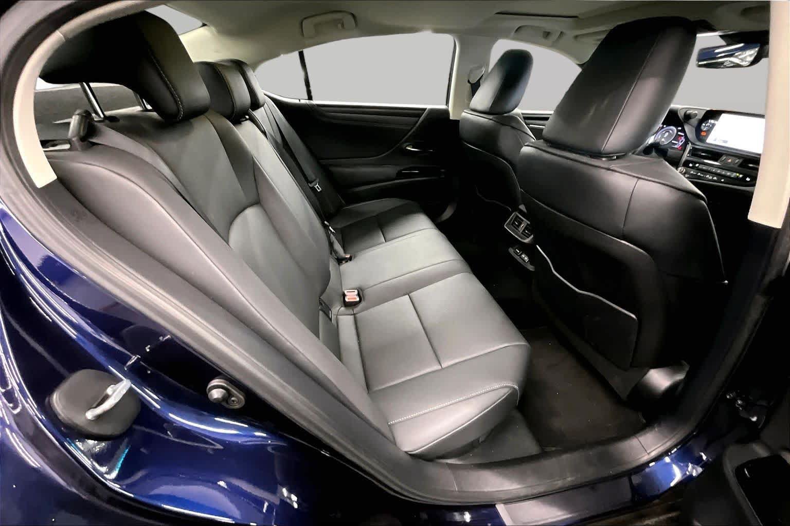 Used 2024 Lexus ES 300h w/ Premium Package FWD image 21