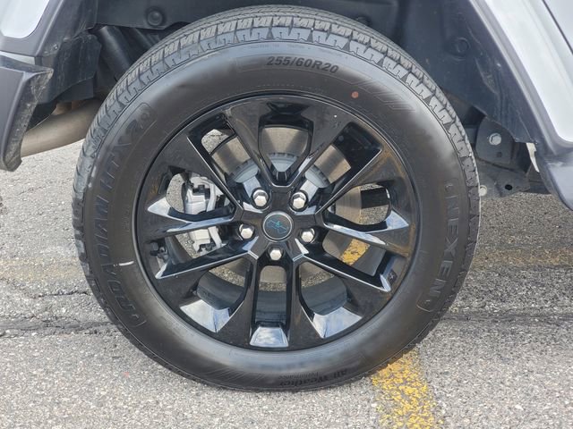 Used 2025 Jeep Wrangler Unlimited Sahara image 5