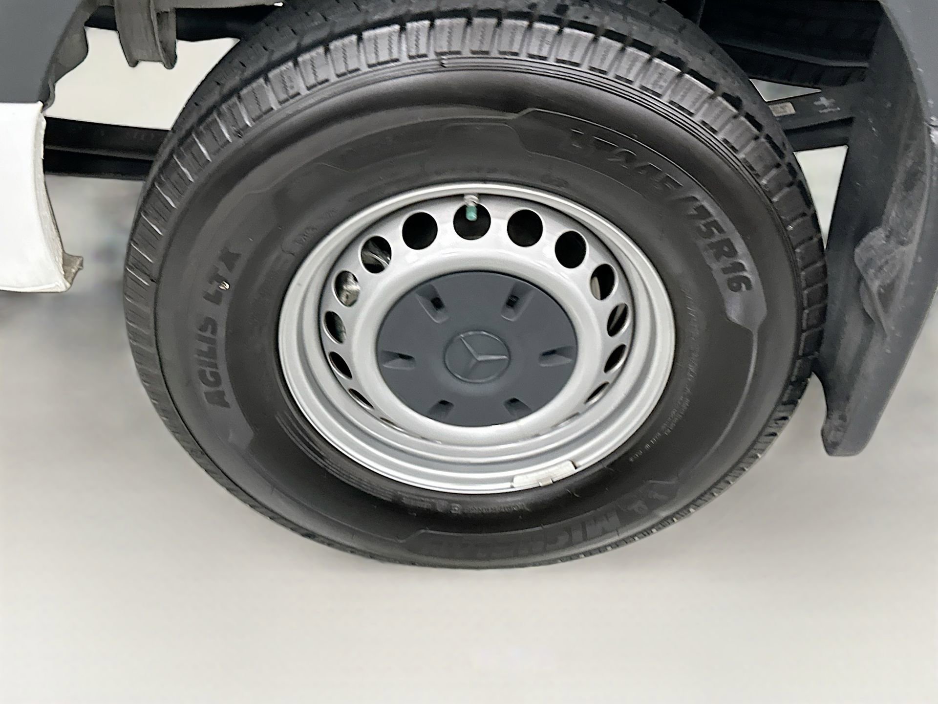 Used 2023 Mercedes-Benz Sprinter 144 Cargo image 30