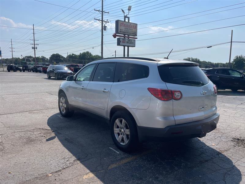 Used 2010 Chevrolet Traverse LT FWD image 7