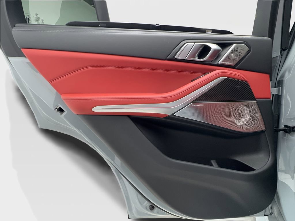 Used 2025 BMW X5 M Competition w/ Executive Package image 27