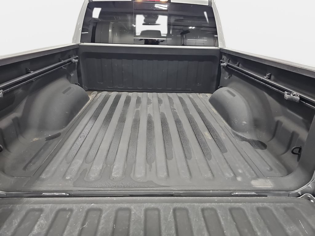 Used 2025 RAM 1500 Laramie AWD/4WD image 14