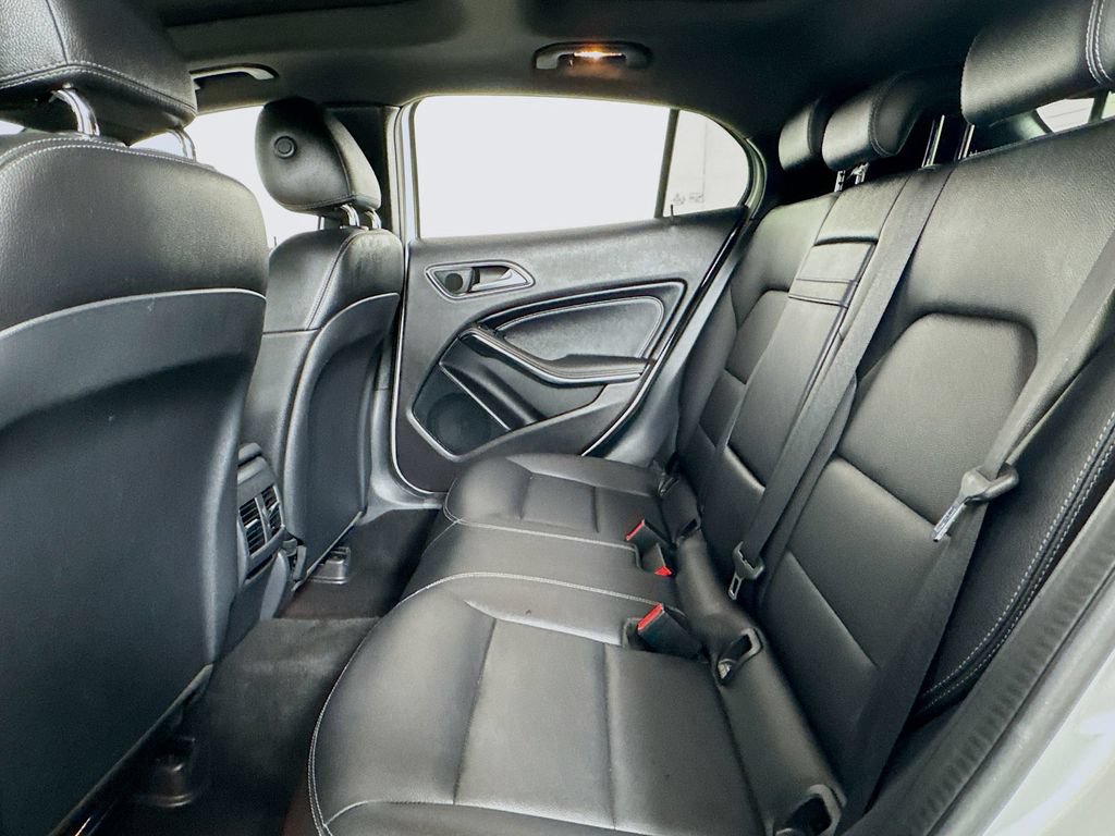Used 2018 Mercedes-Benz GLA 250 4MATIC image 9