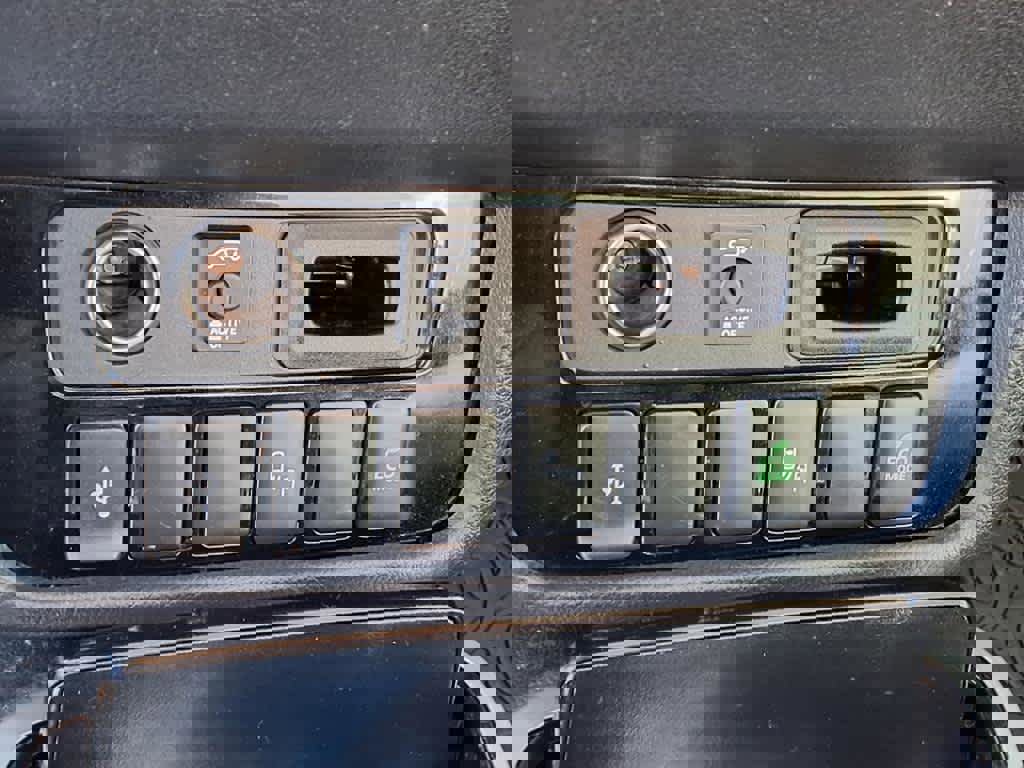 Used 2020 Mitsubishi Outlander SEL image 16