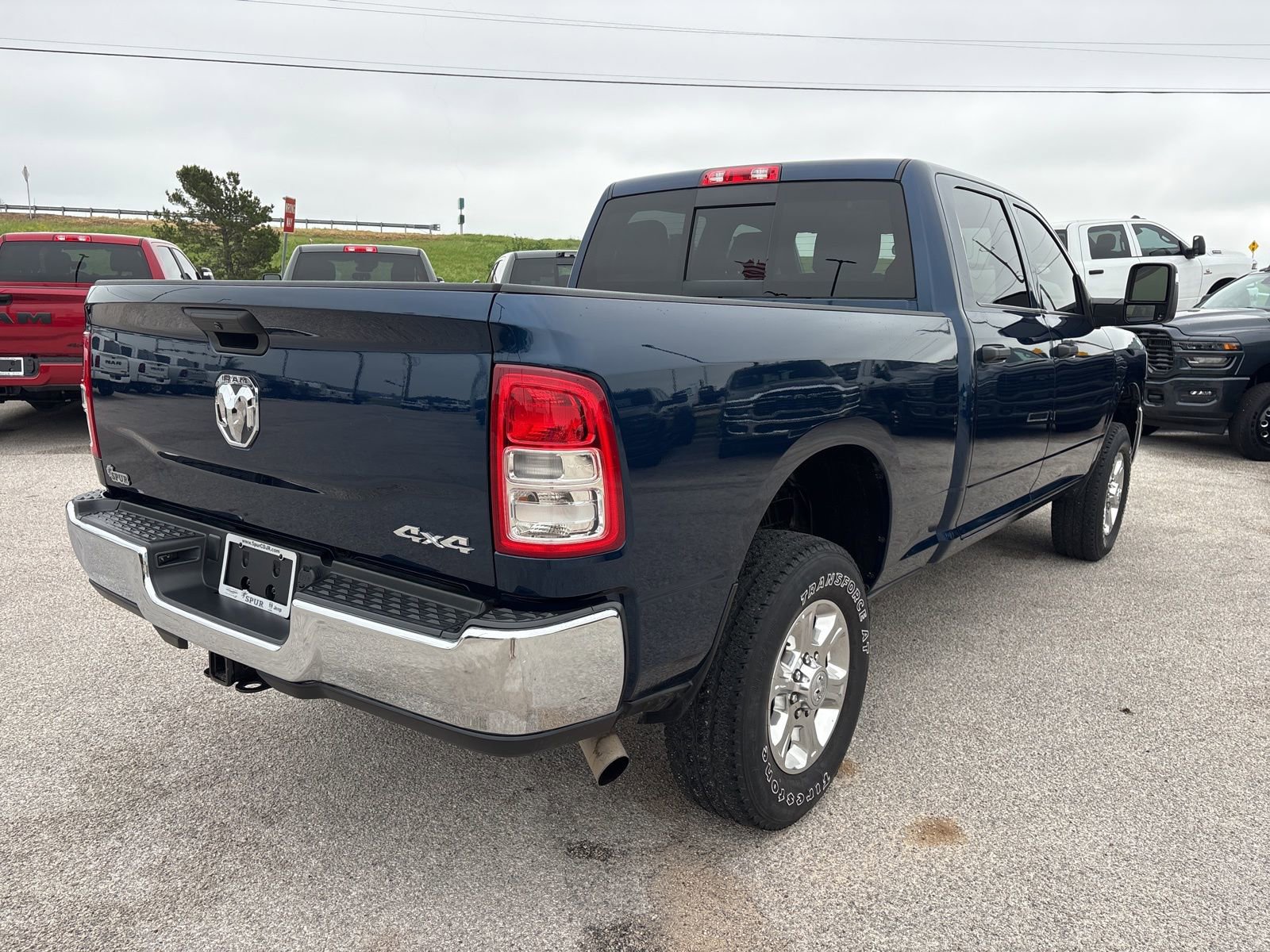 Used 2024 RAM 2500 Tradesman w/ Chrome Appearance Group AWD/4WD image 6