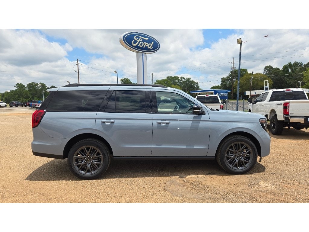 New 2027 Ford Expedition Platinum w/ Stealth Appearance Package AWD/4WD image 6