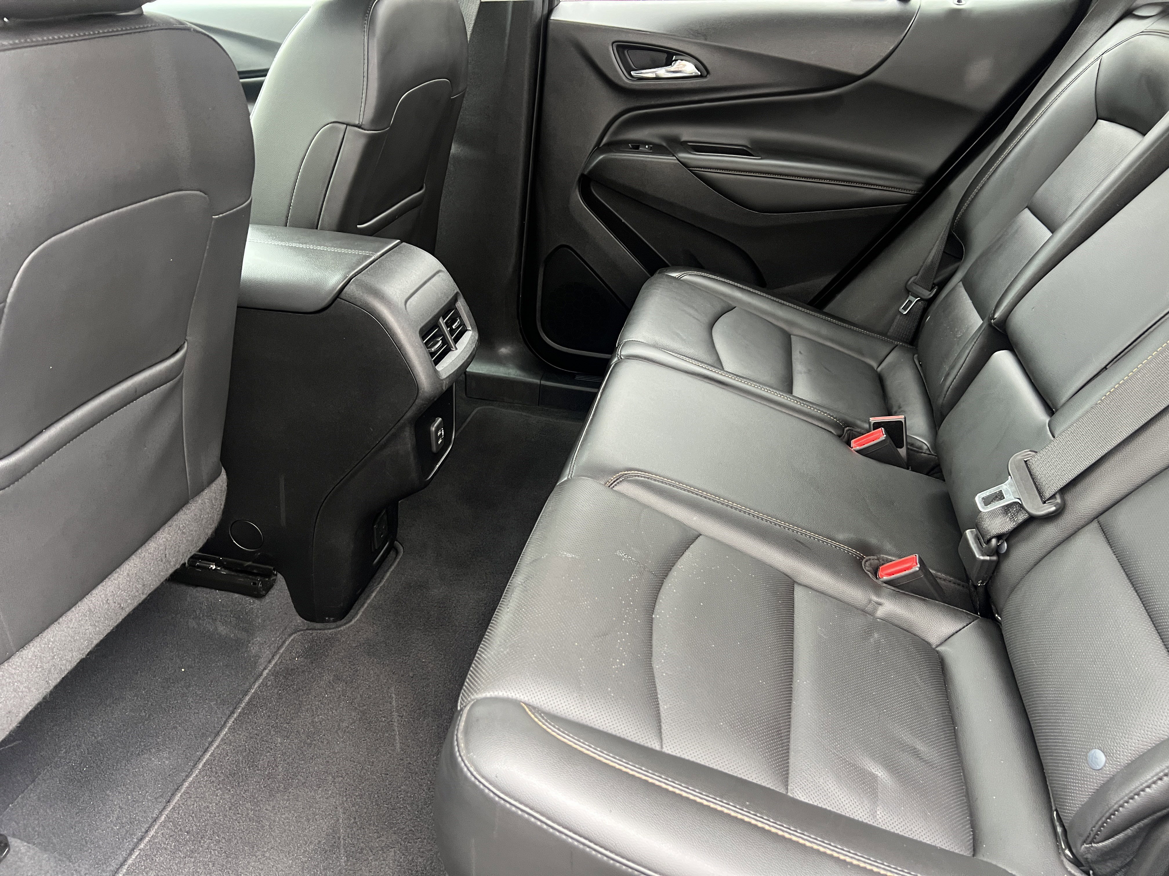 Used 2020 Chevrolet Equinox Premier AWD/4WD image 16