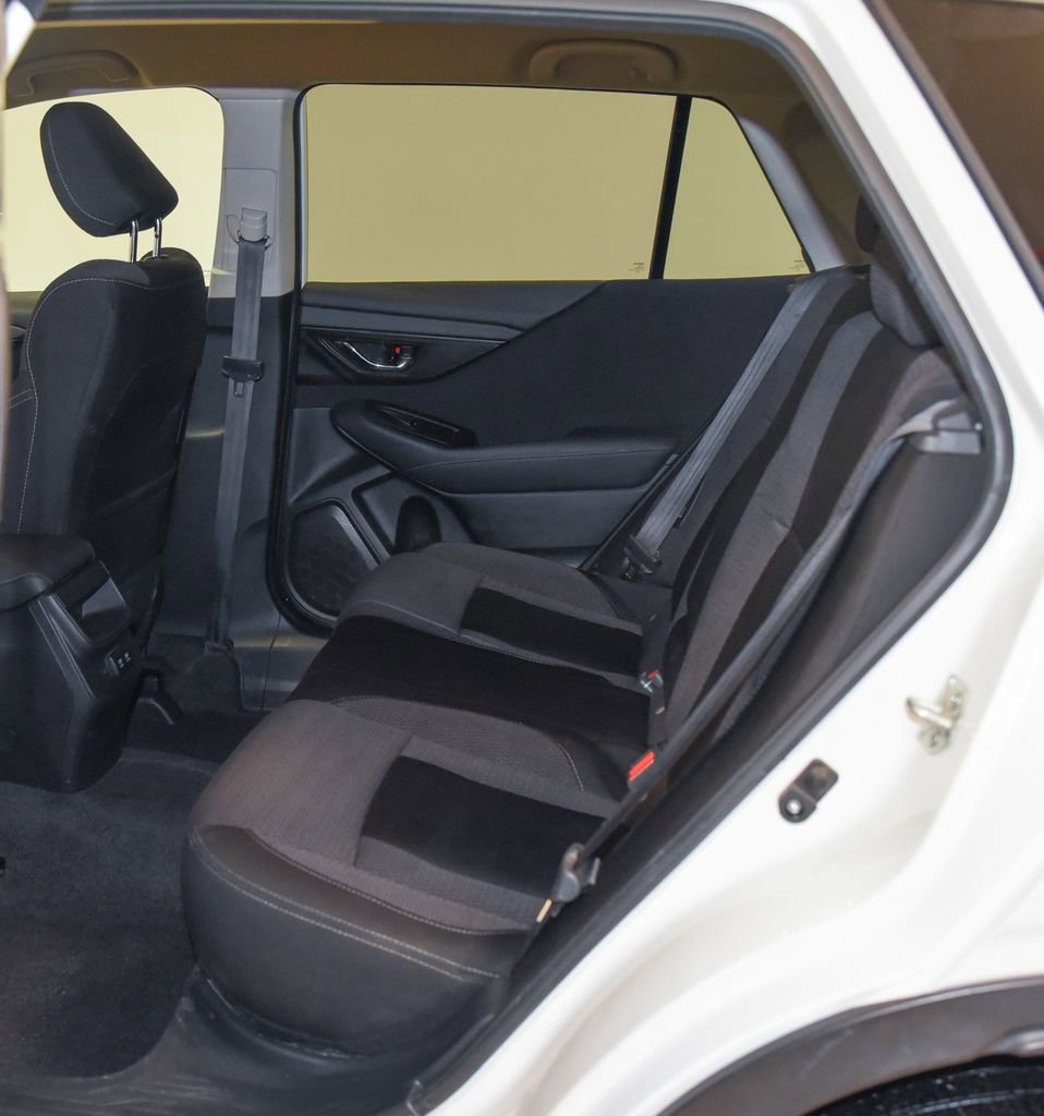 Used 2021 Subaru Outback Premium image 6