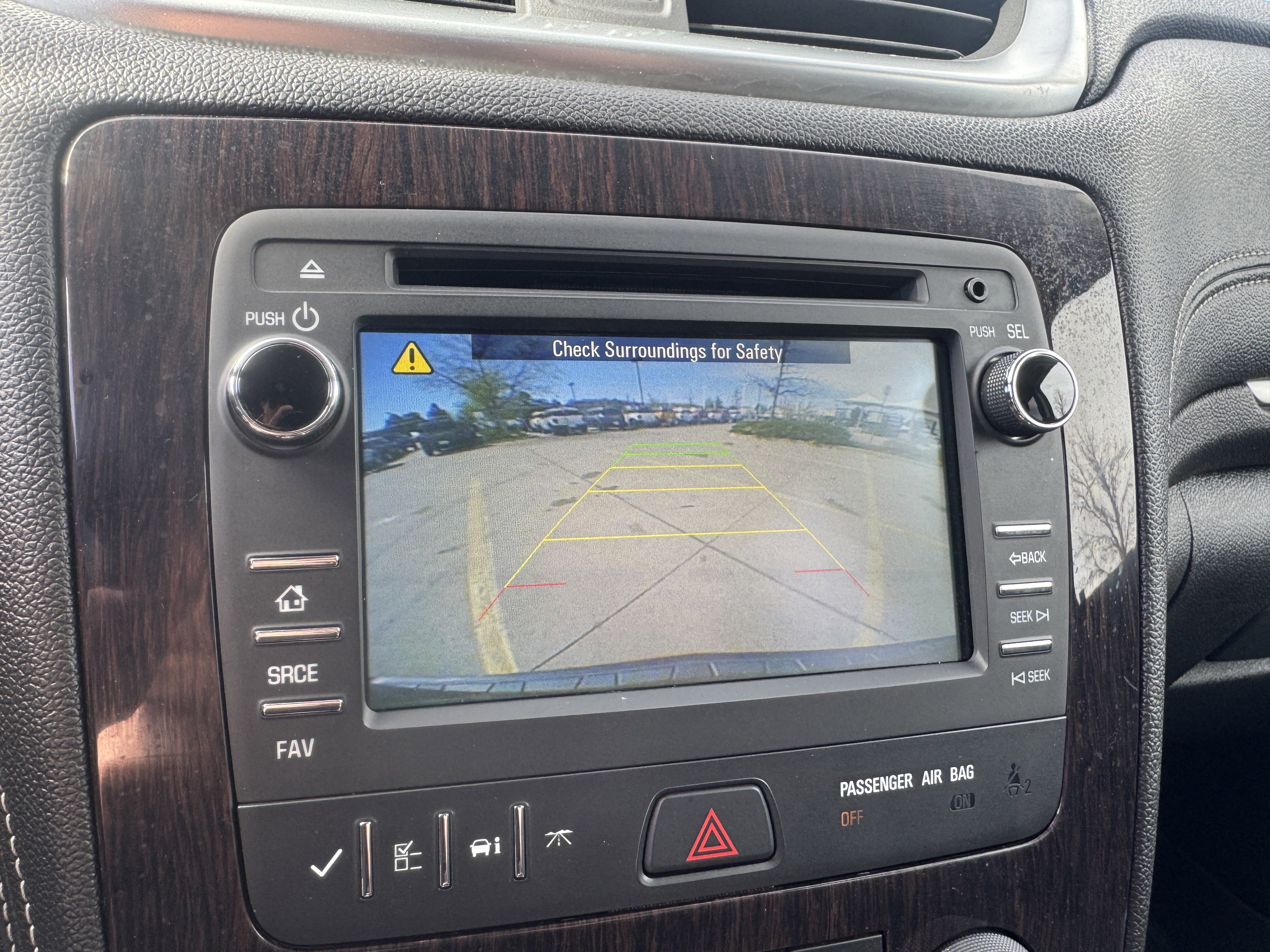 Used 2017 Chevrolet Traverse LT image 25