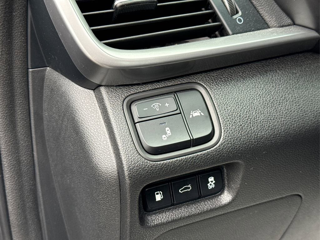 Used 2020 Kia Optima SE image 29